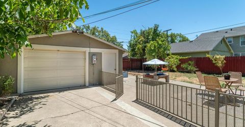 4121 53rd St, Sacramento, CA 95820 Photo