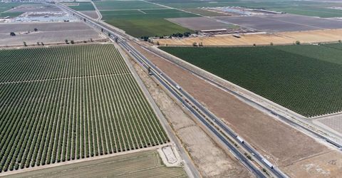 Road 112, Tulare, CA 93274 Photo