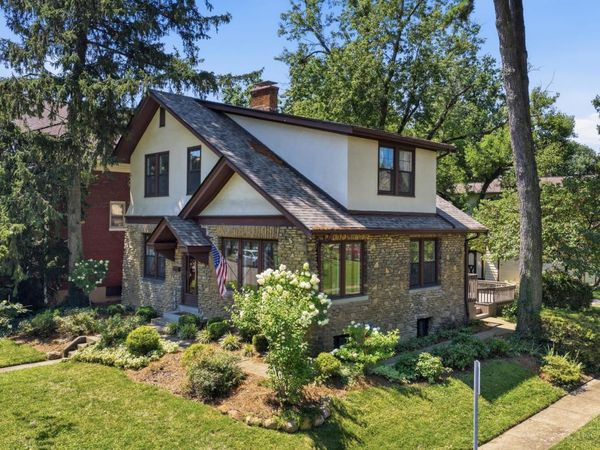 3841 Hyde Park Avenue, Cincinnati, OH 45209