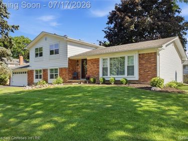 5569 Tadworth Place, West Bloomfield Twp, MI 48322