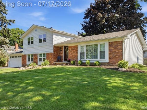 5569 Tadworth Place, West Bloomfield Twp, MI 48322