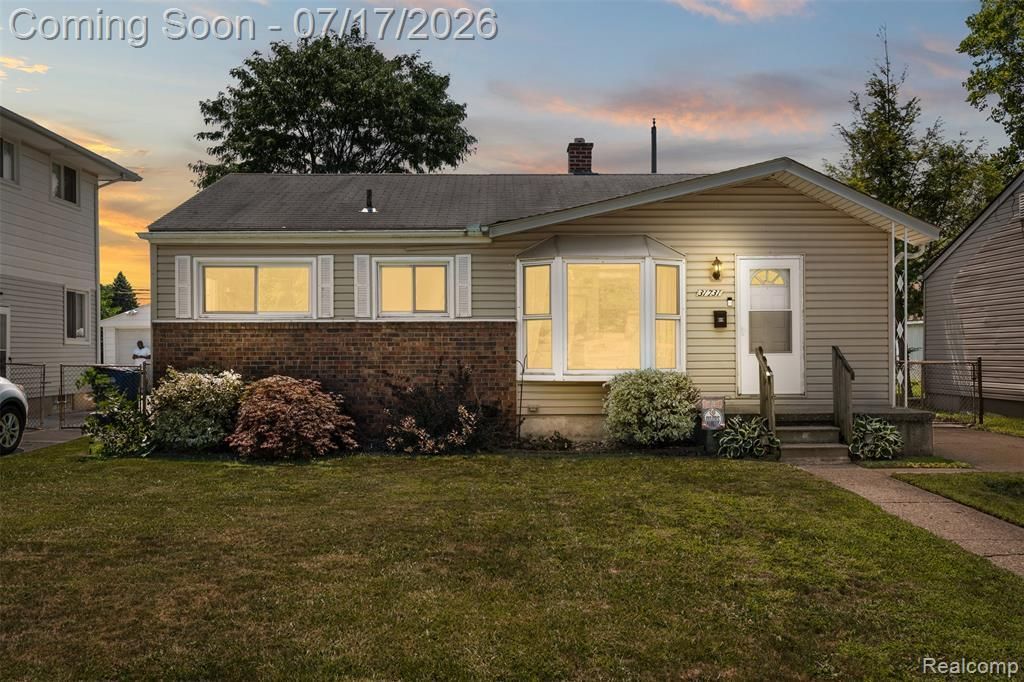 31731 Avondale Street, Westland, MI 48186 Main Photo