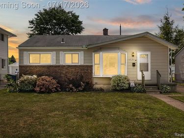 31731 Avondale Street, Westland, MI 48186