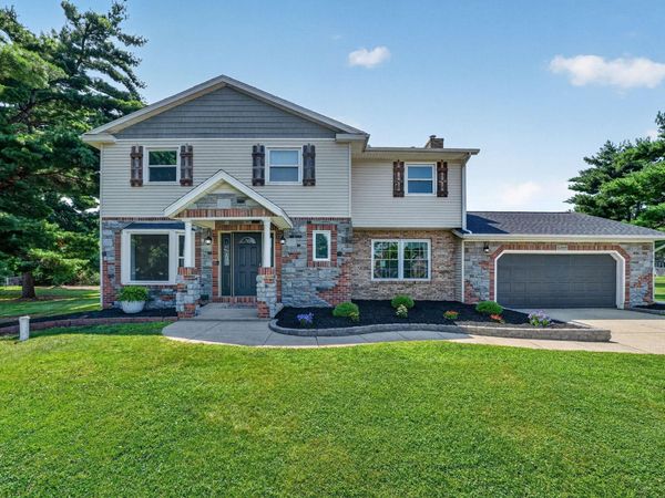 12015 Peacock Circle, Granger, IN 46530