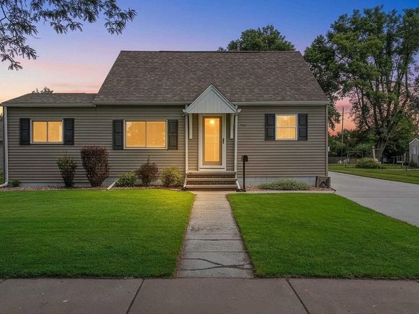 712 E 3RD STREET, Kimberly, WI 54136