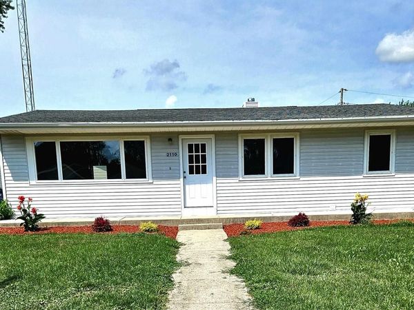 2110 W Memorial Drive, Janesville, WI 53548