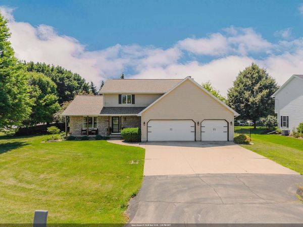 51 OVERLAND TRAIL, Oshkosh, WI 54904