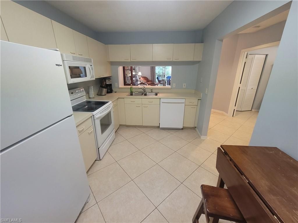 7731 Jewel Ln, Unit 204, Naples, FL 34109 Photo