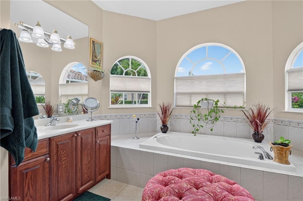 24908 Fairwinds Ln, Bonita Springs, FL 34135 Photo