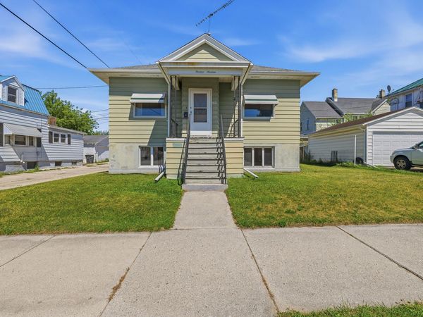 1319 S 12th St, Sheboygan, WI 53081