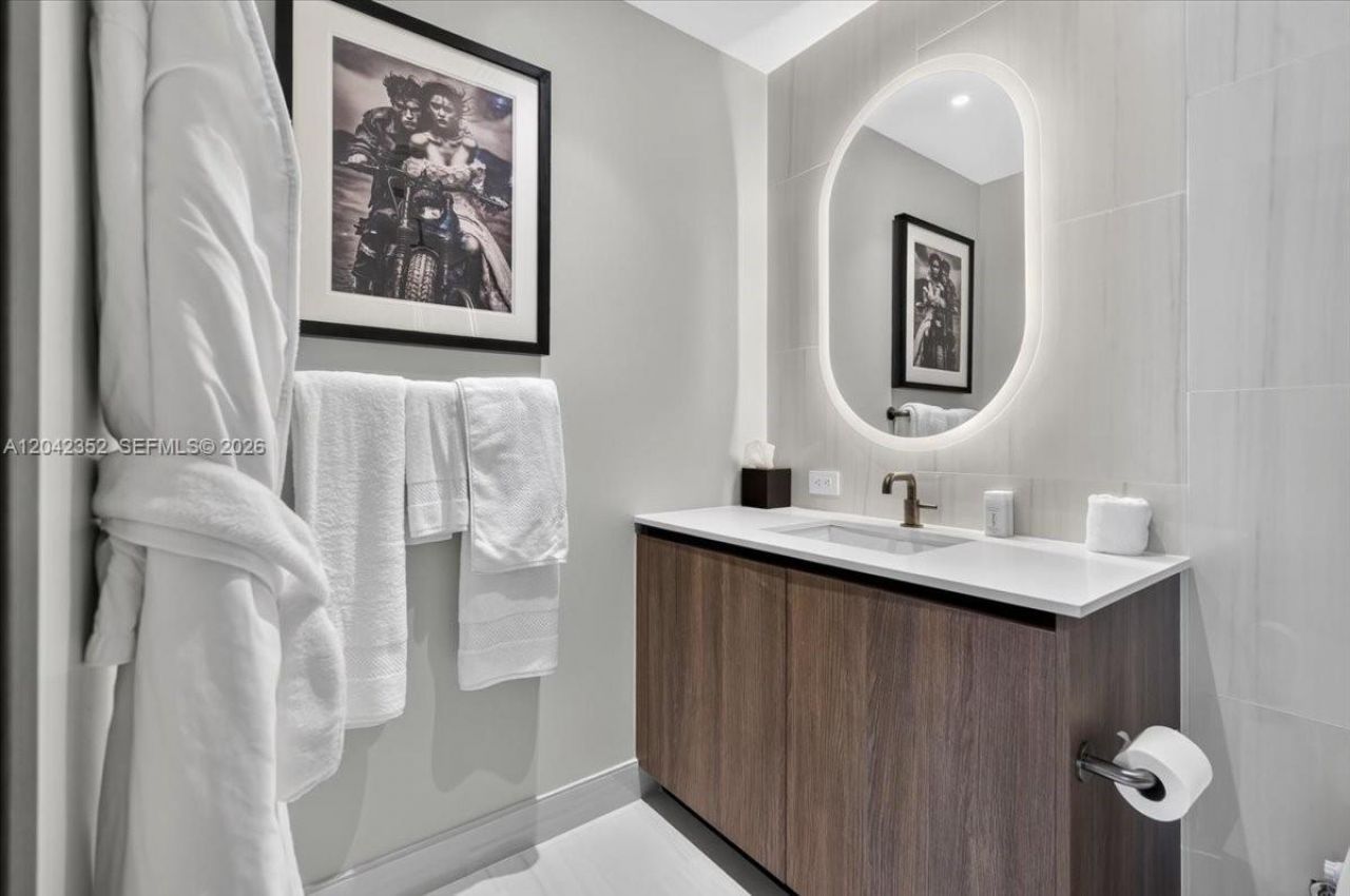 20 NE 11th St , Unit 6003, Miami, FL 33132 Photo
