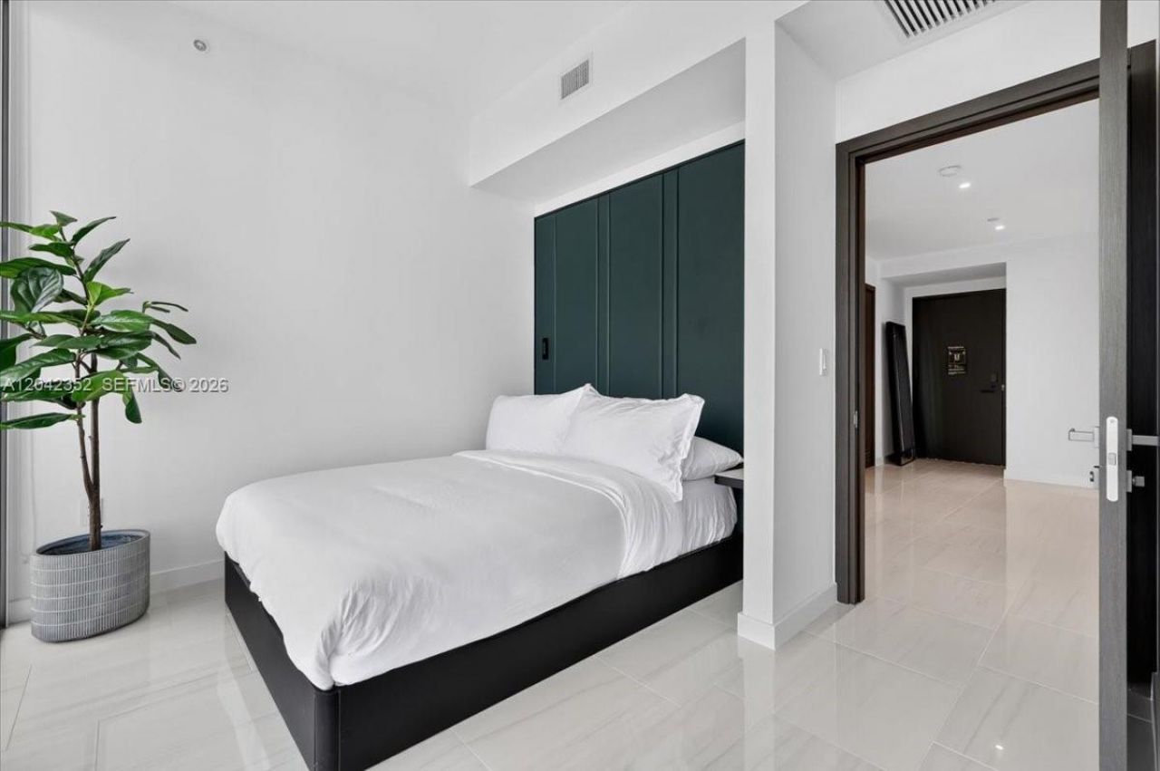 20 NE 11th St , Unit 6003, Miami, FL 33132 Photo
