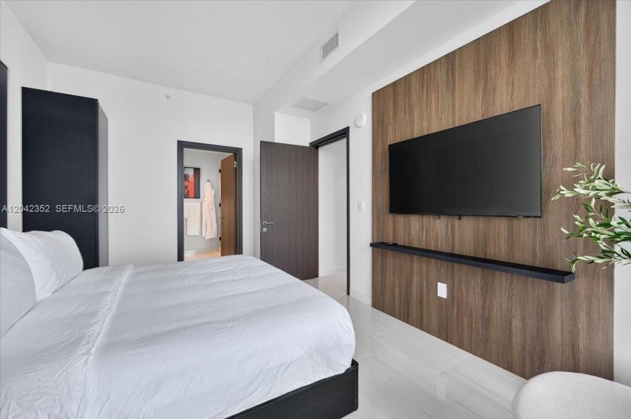 20 NE 11th St , Unit 6003, Miami, FL 33132 Photo