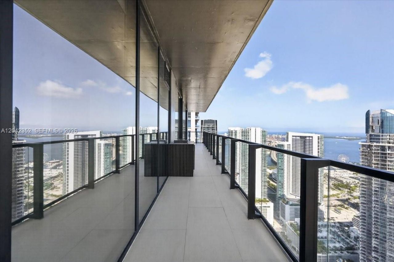 20 NE 11th St , Unit 6003, Miami, FL 33132 Photo