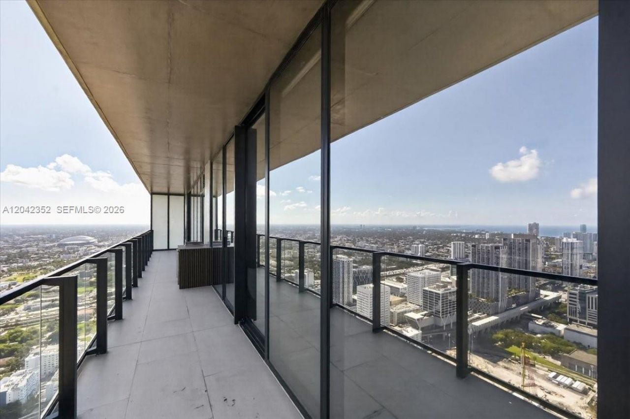 20 NE 11th St , Unit 6003, Miami, FL 33132 Photo