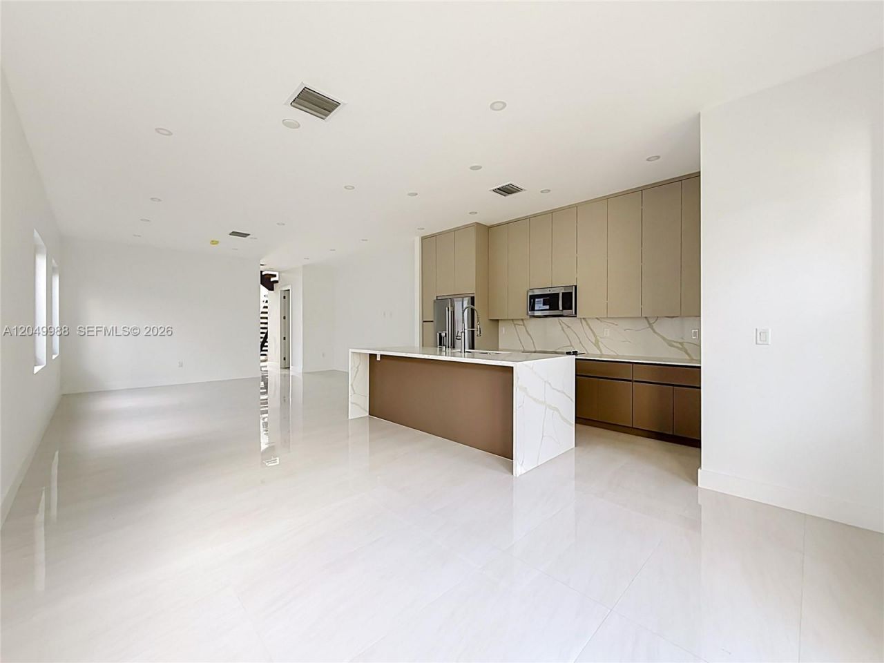 3730 SW 28th St , Miami, FL 33134 Photo