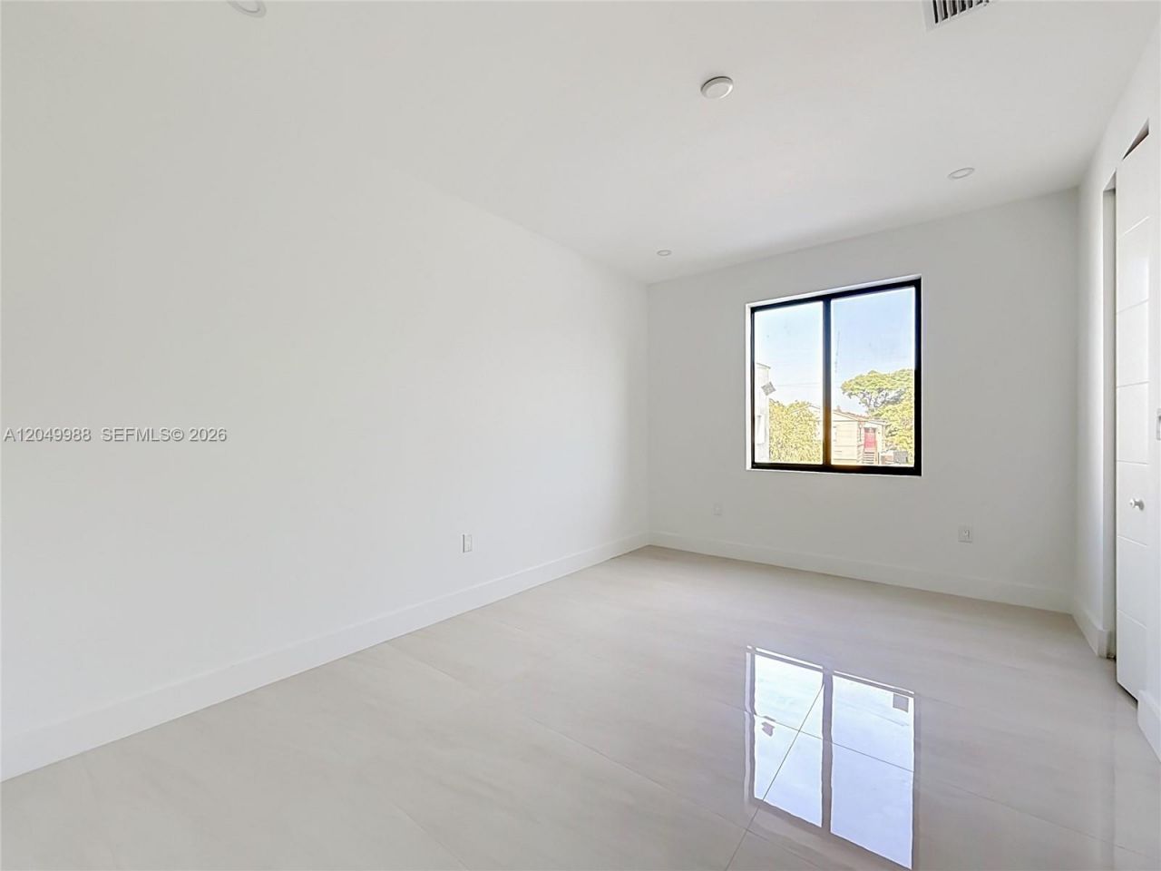 3730 SW 28th St , Miami, FL 33134 Photo