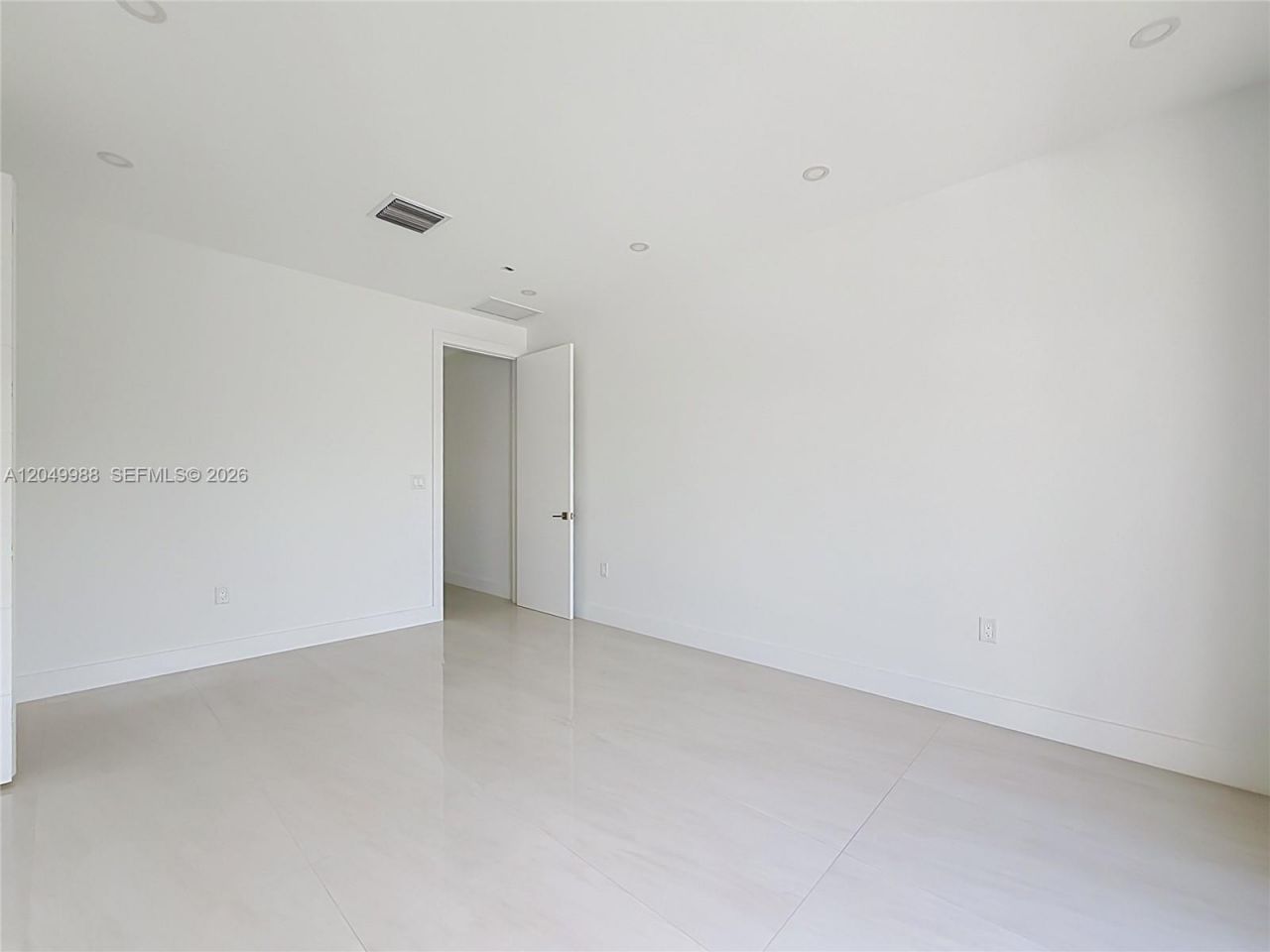 3730 SW 28th St , Miami, FL 33134 Photo
