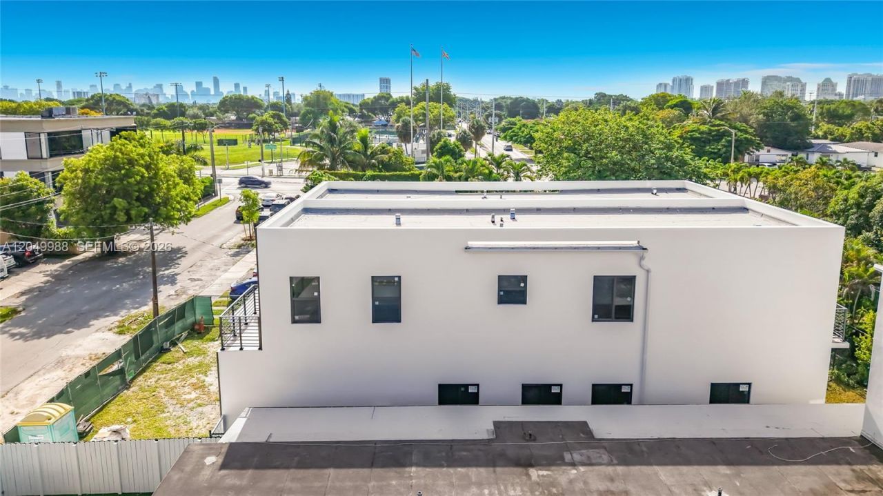 3730 SW 28th St , Miami, FL 33134 Photo