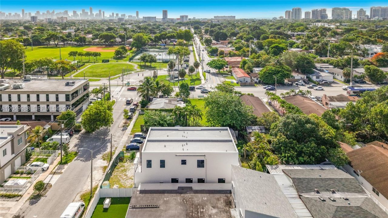3730 SW 28th St , Miami, FL 33134 Photo