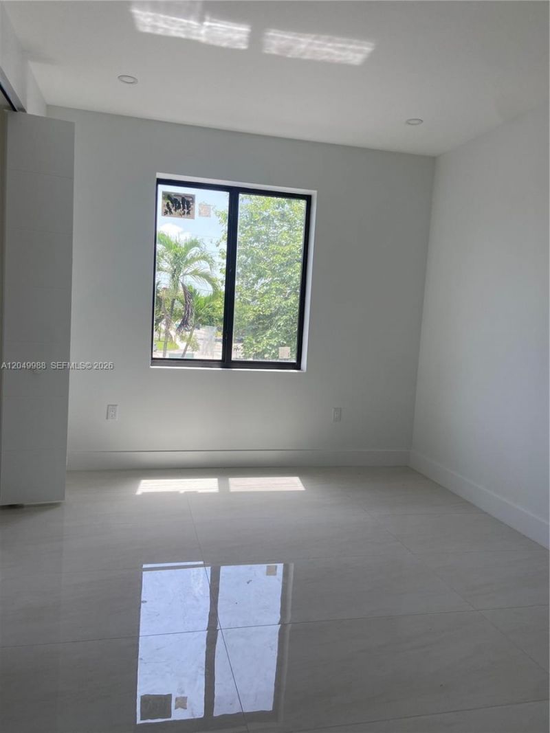 3730 SW 28th St , Miami, FL 33134 Photo