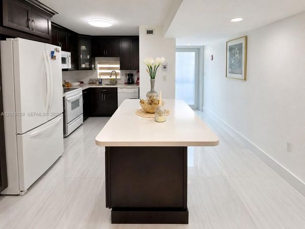 8990 S Hollybrook Blvd , Unit 210, Pembroke Pines, FL 33025