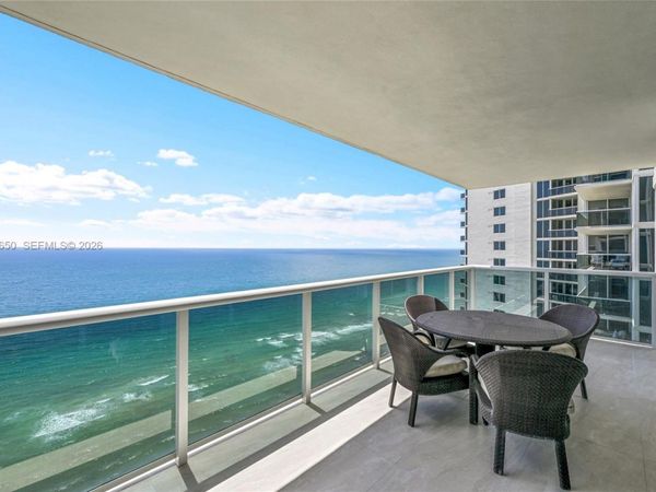19111 Collins Ave , Unit 2704, Sunny Isles Beach, FL 33160