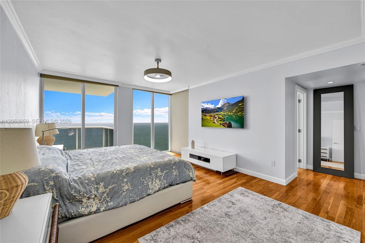 19111 Collins Ave , Unit 2704, Sunny Isles Beach, FL 33160 Photo
