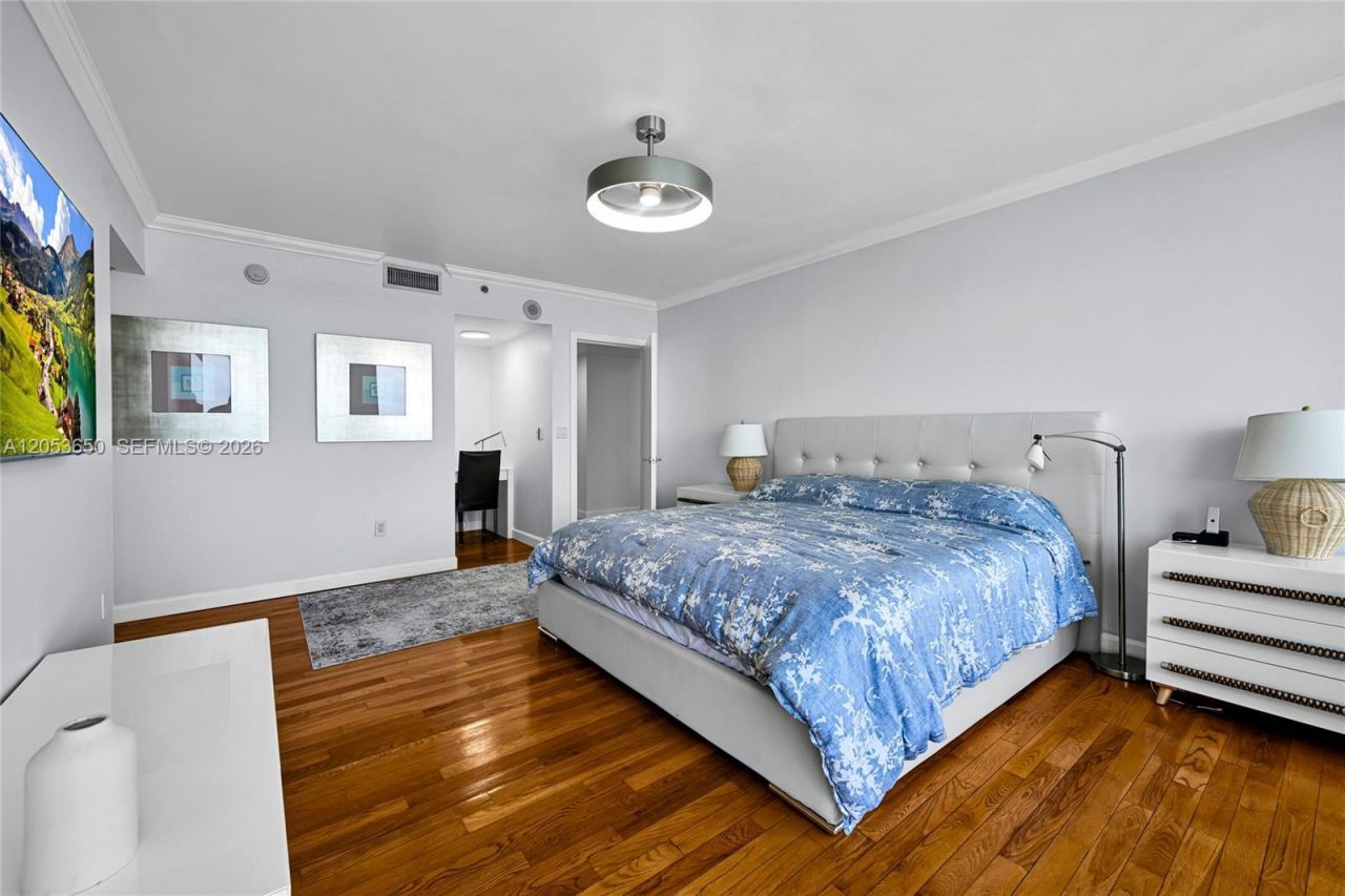 19111 Collins Ave , Unit 2704, Sunny Isles Beach, FL 33160 Photo