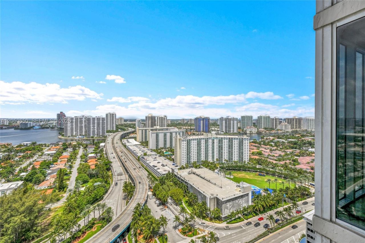 19111 Collins Ave , Unit 2704, Sunny Isles Beach, FL 33160 Photo