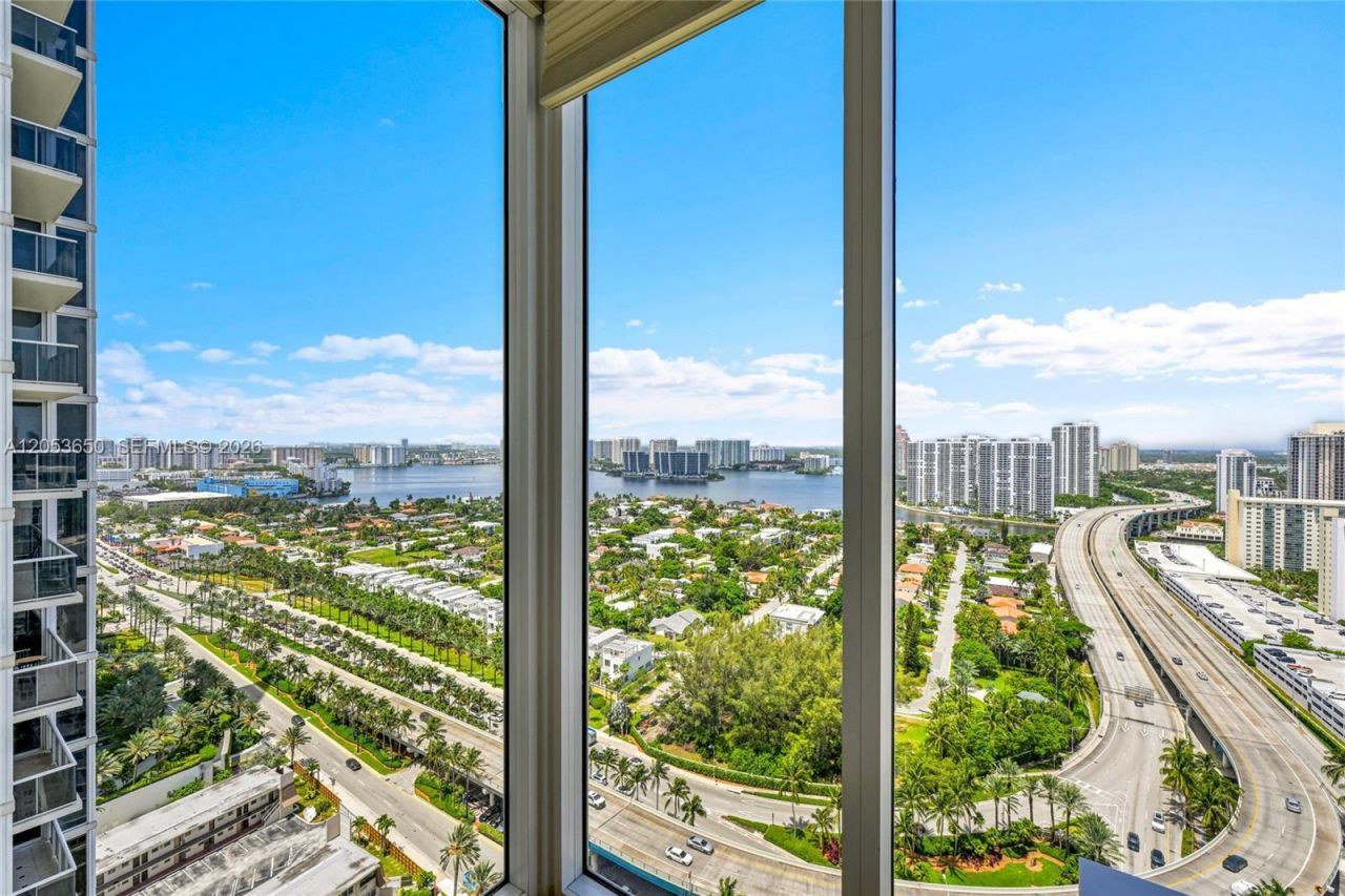19111 Collins Ave , Unit 2704, Sunny Isles Beach, FL 33160 Photo