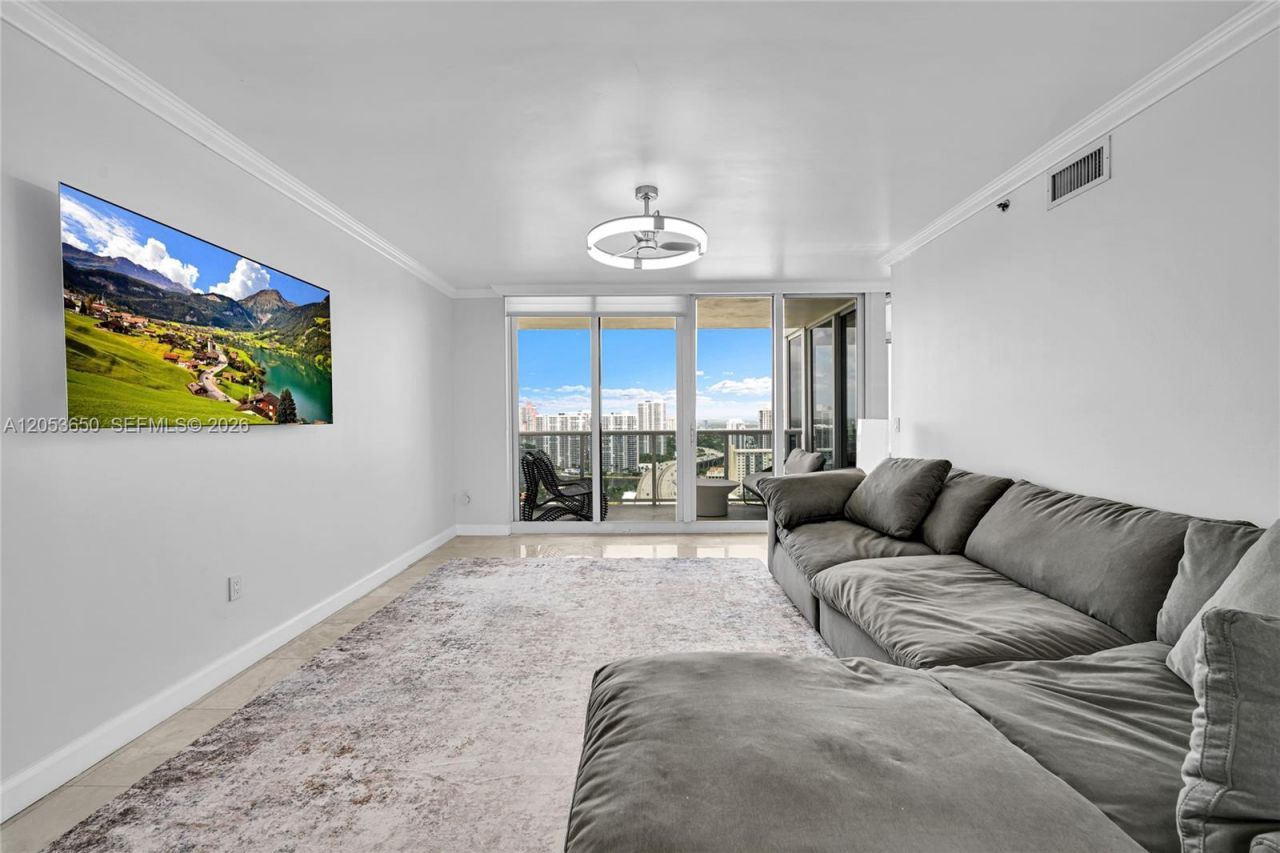19111 Collins Ave , Unit 2704, Sunny Isles Beach, FL 33160 Photo