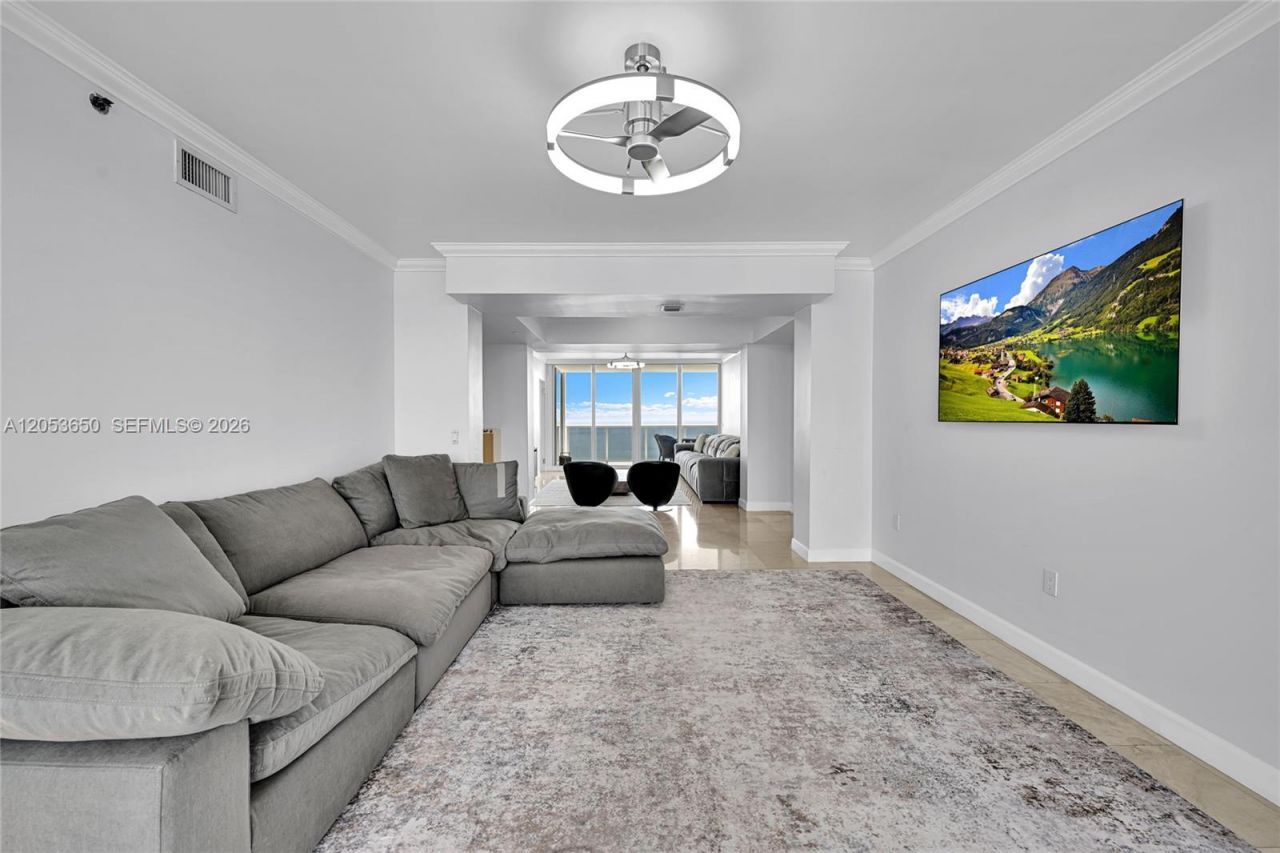19111 Collins Ave , Unit 2704, Sunny Isles Beach, FL 33160 Photo
