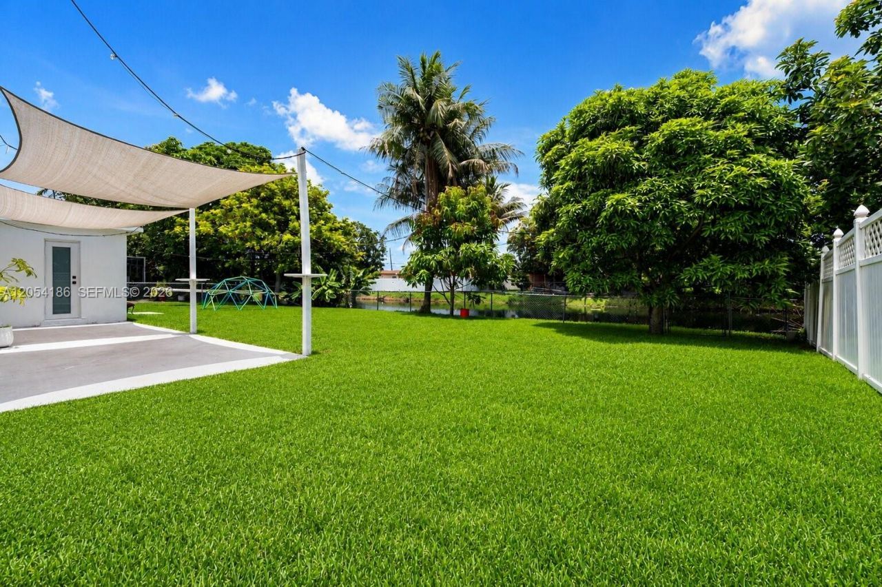3192 NW 40th Ct , Lauderdale Lakes, FL 33309 Photo