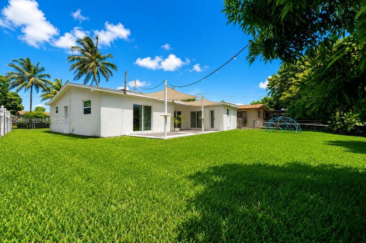 3192 NW 40th Ct , Lauderdale Lakes, FL 33309 Photo