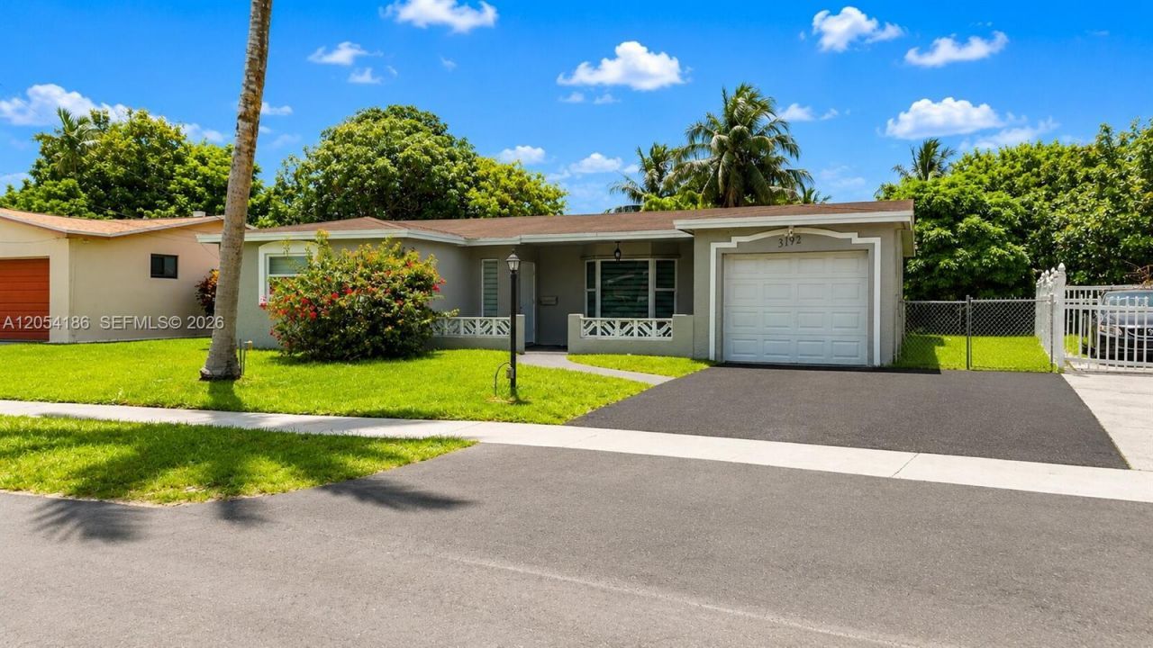 3192 NW 40th Ct , Lauderdale Lakes, FL 33309 Photo