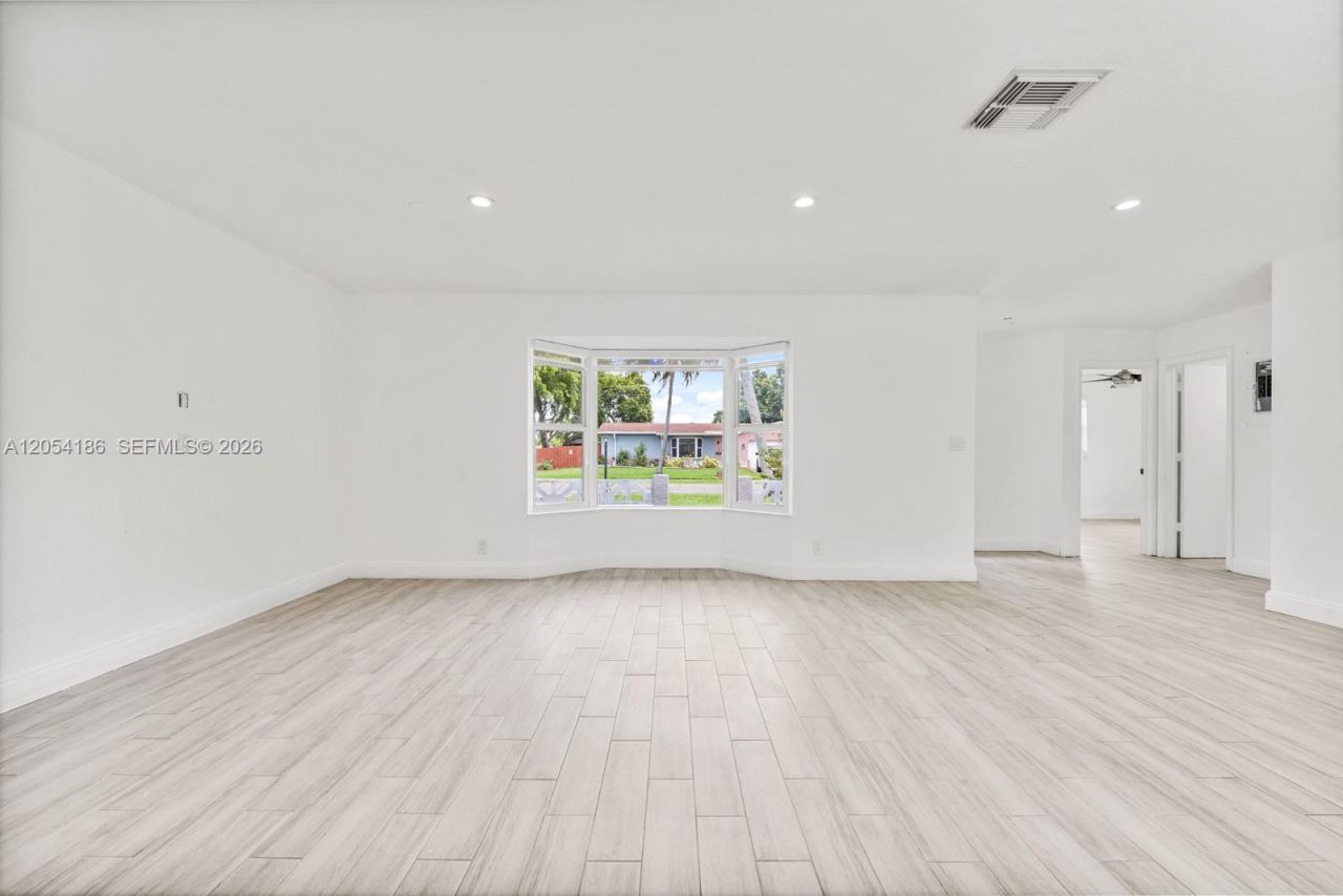 3192 NW 40th Ct , Lauderdale Lakes, FL 33309 Photo