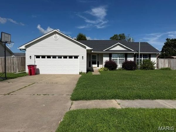 914 Pine , Sikeston, MO 63801