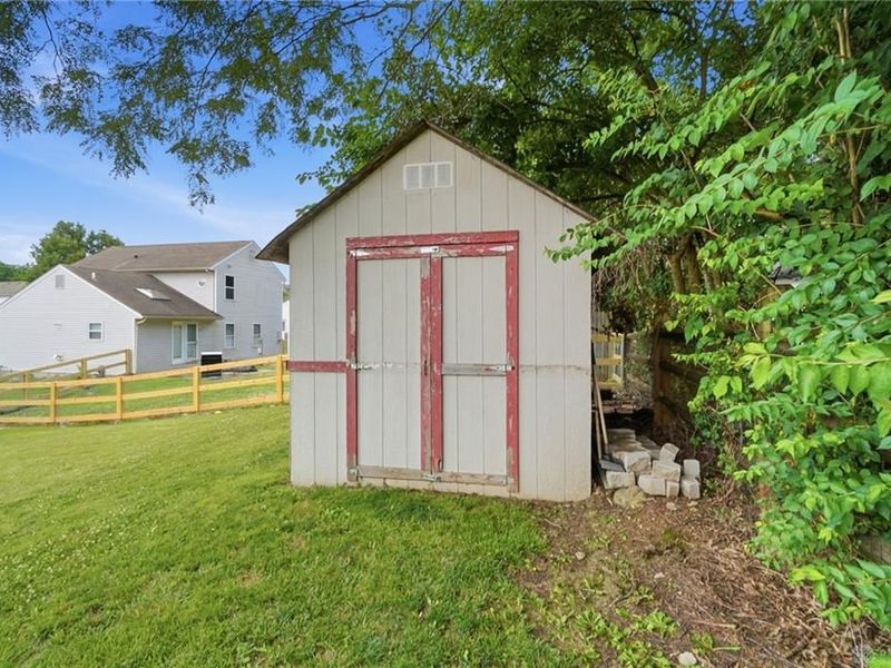 251 Fairborn Drive, Hamilton, OH 45013 Photo 27