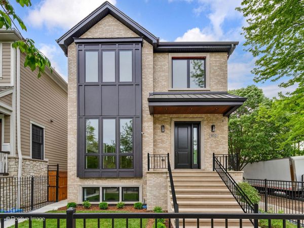 2429 N Rockwell Street , Chicago, IL 60647