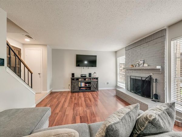 2643 Via Ventura Circle, Carrollton, TX 75006