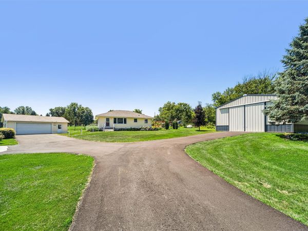 13206 Summerset Road, Indianola, IA 50125
