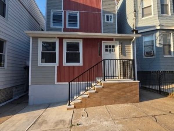 34 Tichenor Ter, Irvington, NJ 07111
