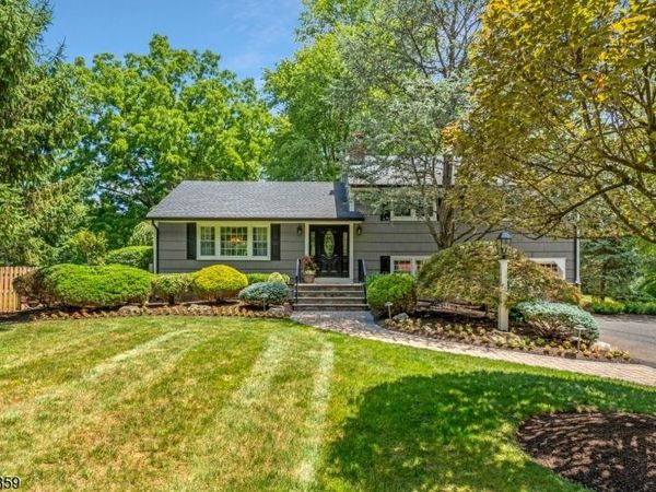 374 S Maple Ave, Bernards, NJ 07920