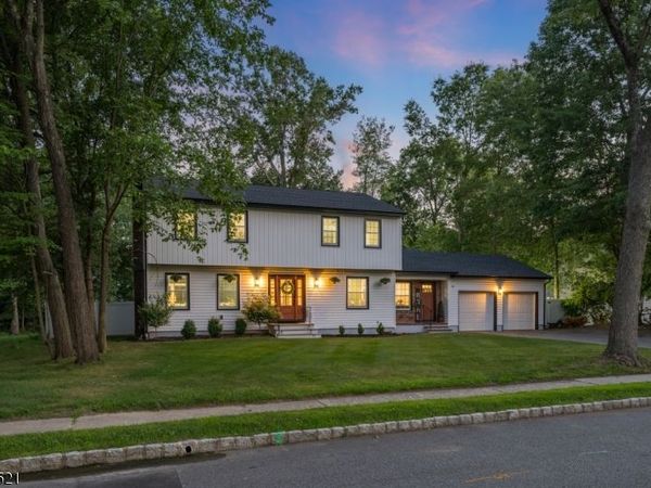 17 New England Dr, Parsippany-Troy Hills, NJ 07034