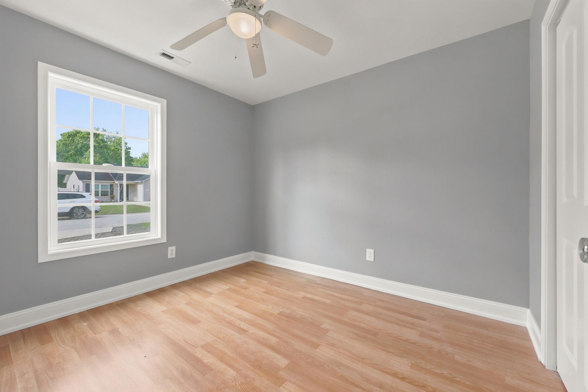 482 Overcrest St.  Photo 14