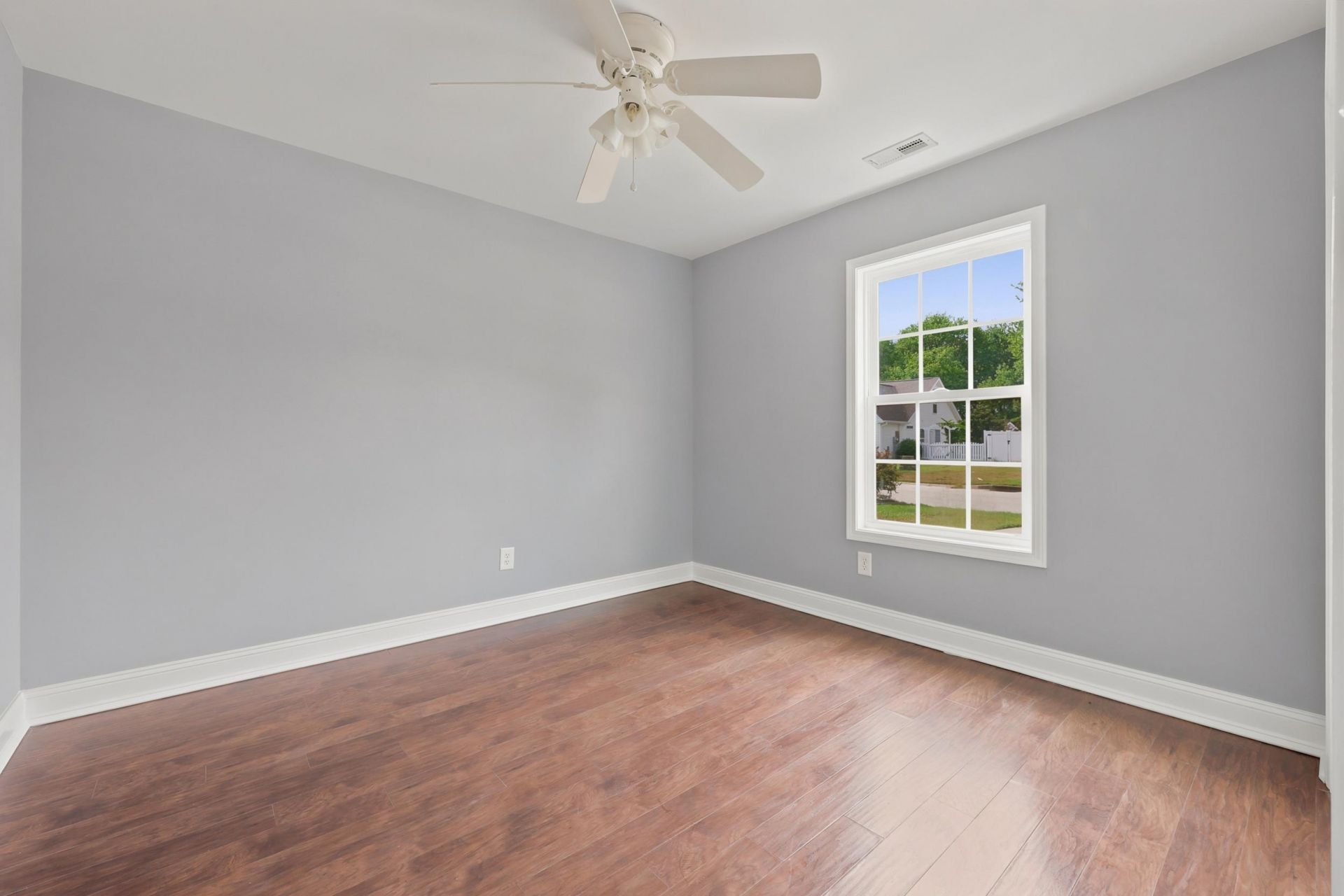 482 Overcrest St.  Photo 17