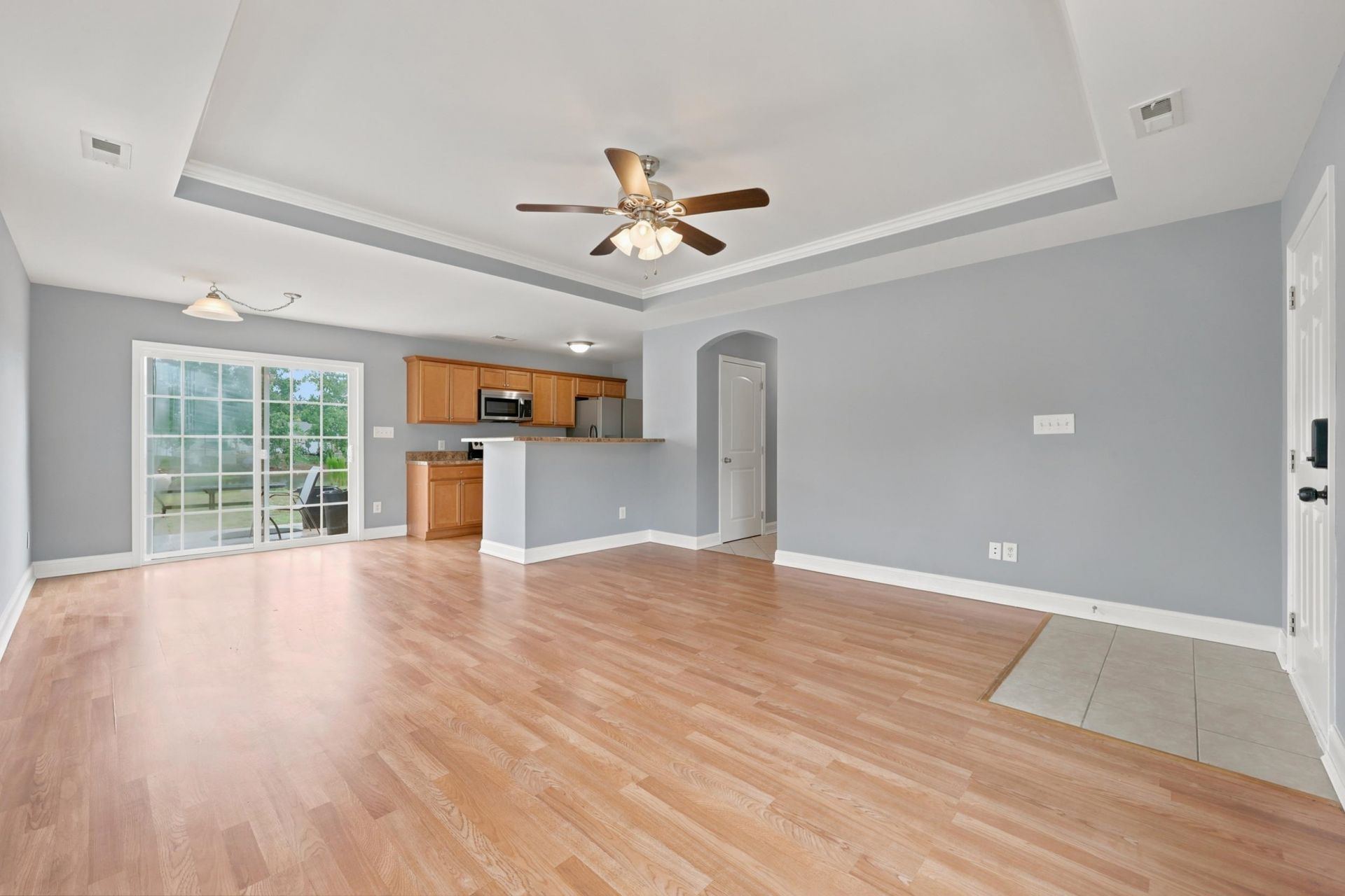 482 Overcrest St.  Photo 4