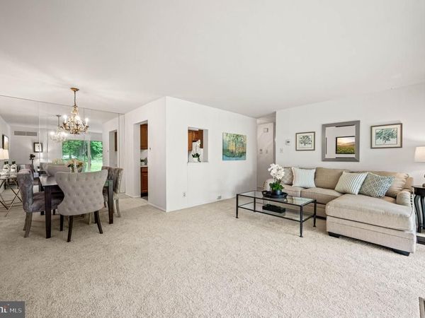 180 DRUMMERS LANE, WAYNE, PA 19087
