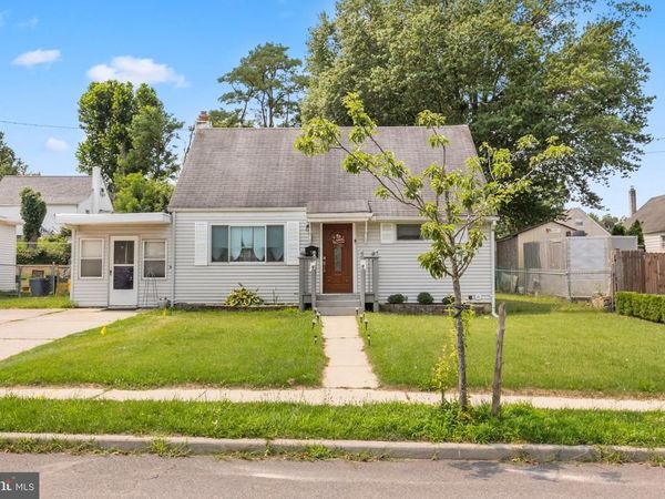 9 SOLOFF , HAMILTON, NJ 08610